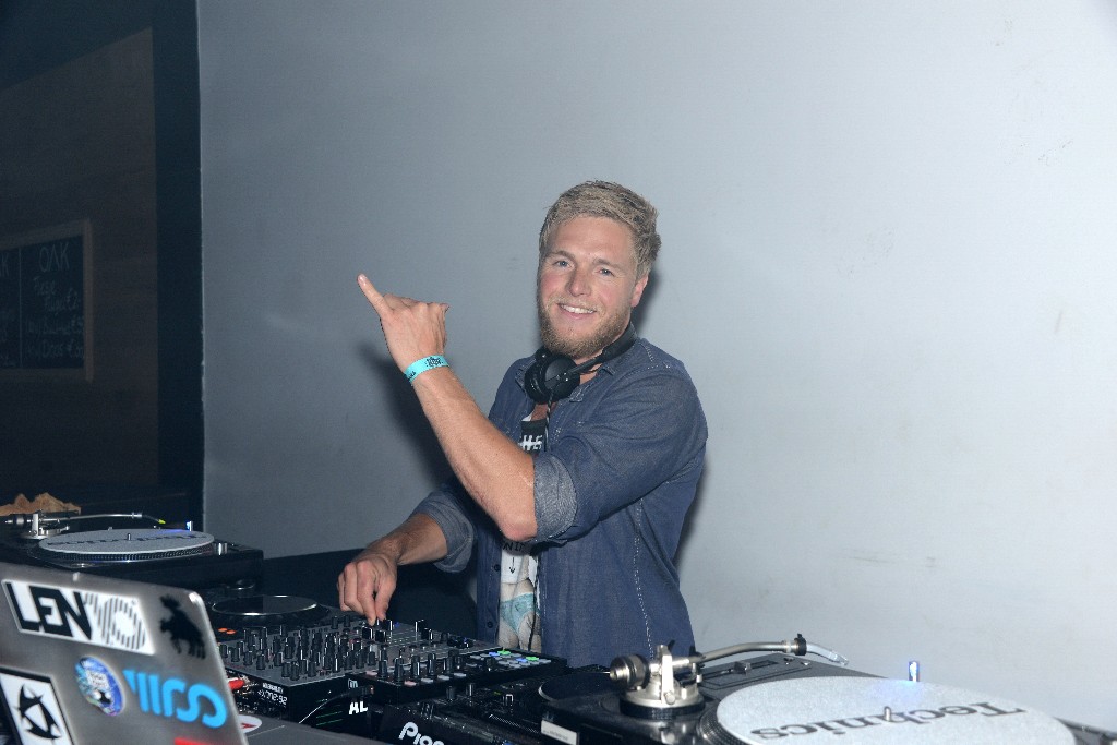 ../Images/Kite Board Open 2015 Zaterdag afterparty Oak 001.jpg
